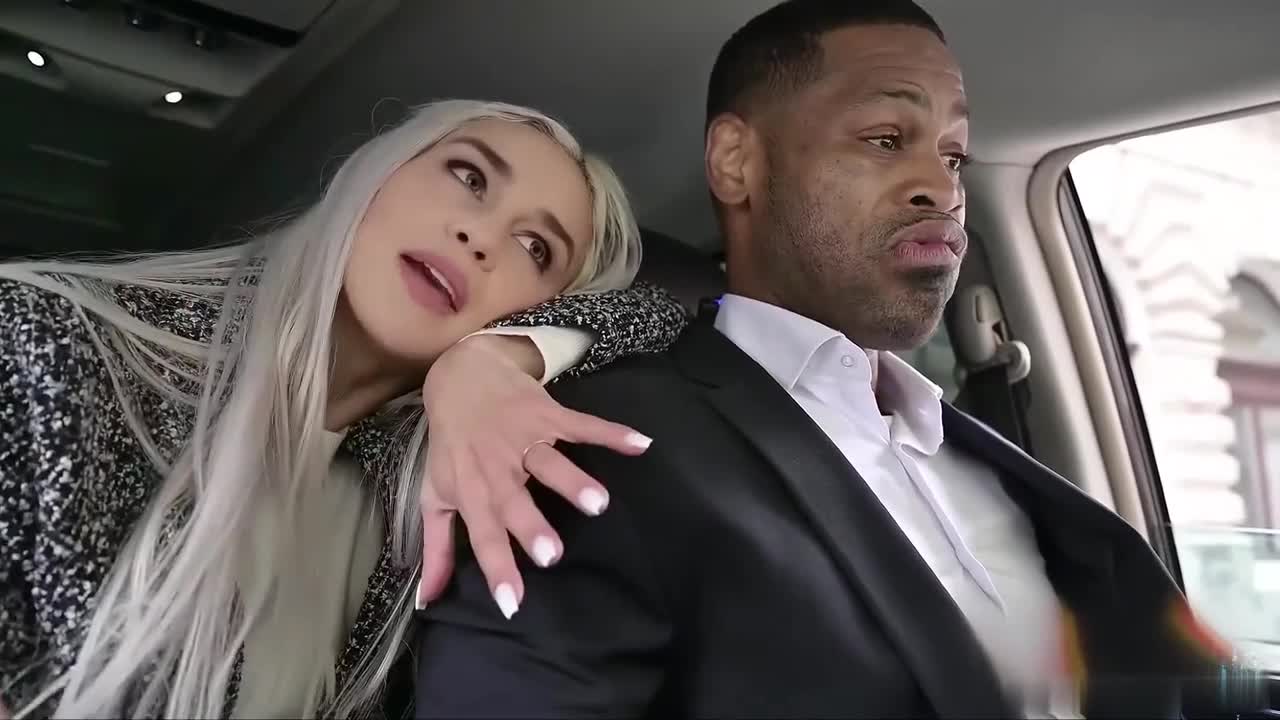 Emilia Clarke Deepfake Priviliged Wife Fills All Holes - Deepfades